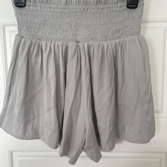 TCEC silver shorts - Picture 2 of 3